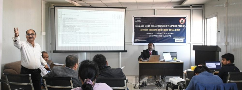 Rajb Das, PDMC team leader and Bimal Jha, an institutional expert at the capacity-building programme for KMC councillors held on November 13. (DIPR Photo)